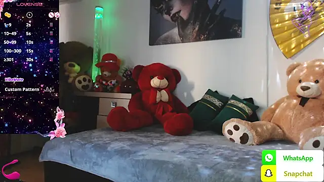 Snapshot of EvelynAisha chatting on February 2025 02:06:02 PM EvelynAisha online show from February 2025 02:06:02 PM