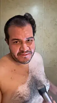 Snapshot of bearcloudcomputa chatting on November 2025 10:43:02 PM bearcloudcomputa online show from November 2025 10:43:02 PM