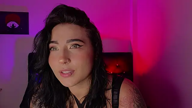 Snapshot of Pauilina chatting on June 2026 07:16:02 PM Pauilina online show from June 2026 07:16:02 PM