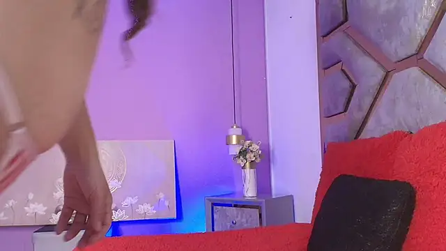 BRITHANY SPARK online show from November 2025 04:14:02 AM