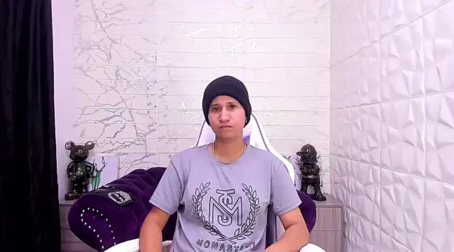 Im Milan Rs online show from February 2025 12:08:02 AM