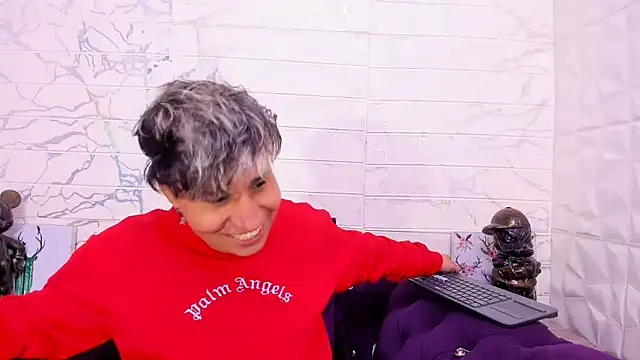 Im Milan Rs online show from February 2025 09:50:02 AM