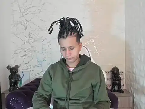 Im Milan Rs online show from March 2025 12:09:02 AM