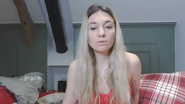 Snapshot of carlaaa chatting on December 2024 09:38:02 PM carlaaa online show from December 2024 09:38:02 PM