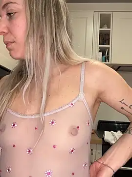 carlaaa online show from February 2026 09:19:01 PM