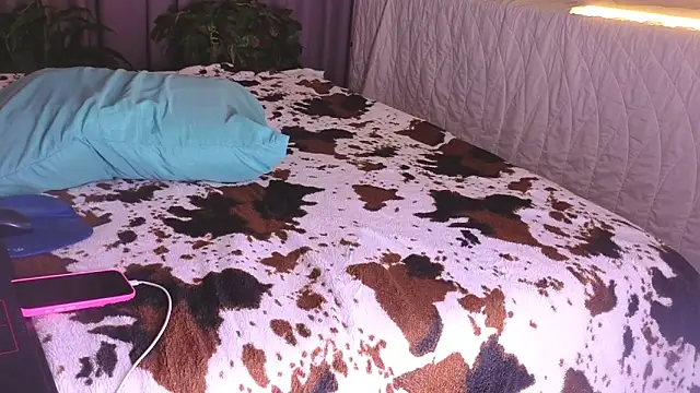 Snapshot of missnew2 chatting on November 2025 05:40:01 AM missnew2 online show from November 2025 05:40:01 AM