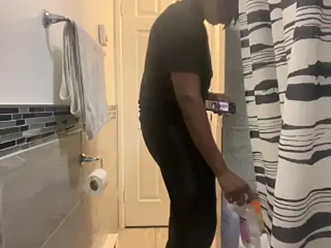 Snapshot of tokenkingtn chatting on March 2025 09:53:02 PM tokenkingtn online show from March 2025 09:53:02 PM