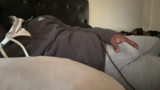 Snapshot of tokenkingtn chatting on November 2025 06:37:02 PM tokenkingtn online show from November 2025 06:37:02 PM