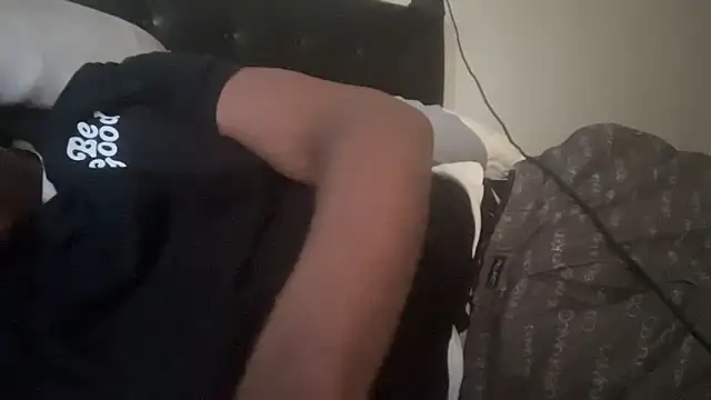 Snapshot of tokenkingtn chatting on November 2025 05:27:01 PM tokenkingtn online show from November 2025 05:27:01 PM