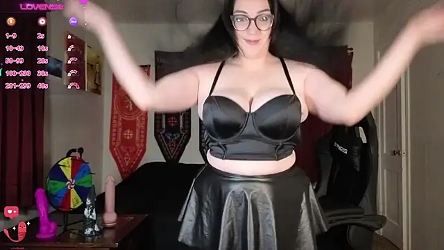 Snapshot of TheGothMilf chatting on June 2026 04:37:01 AM TheGothMilf online show from June 2026 04:37:01 AM