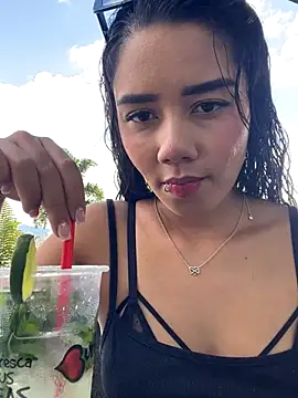  Luana online show from November 2025 05:39:02 PM