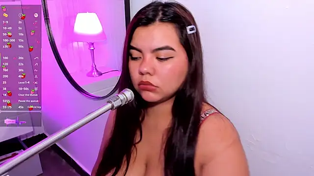 klhoe boobs online show from June 2026 09:08:02 PM