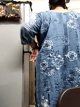 zeepe19 online show from December 2025 03:35:02 AM