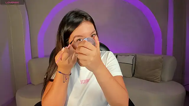 ValeriaRoldanX online show from February 2026 11:22:01 AM