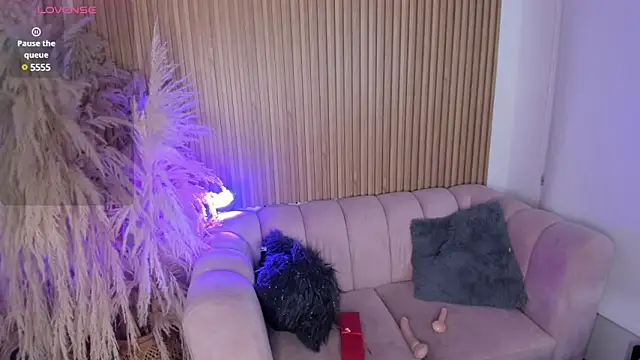 Hannie ws online show from January 2025 12:42:01 AM