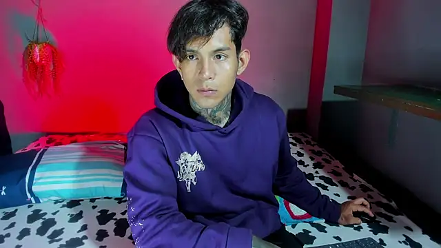 Snapshot of Travistanner_28 chatting on October 2025 02:31:01 AM Travistanner 28 online show from October 2025 02:31:01 AM