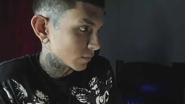 Travistanner 28 online show from March 2026 10:39:01 PM