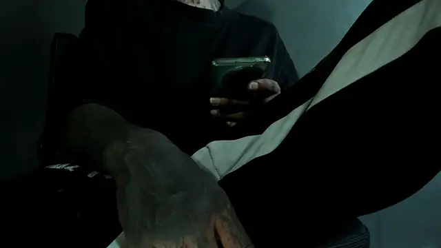 Travistanner 28 online show from April 2026 07:02:01 AM