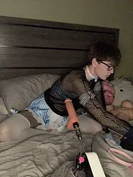 YourFavTwinkie online show from February 2025 07:26:01 AM