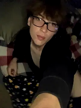 YourFavTwinkie online show from September 2025 04:49:02 AM