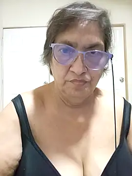 florecita69 online show from November 2025 01:48:02 AM