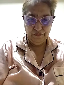 florecita69 online show from February 2026 02:21:01 AM