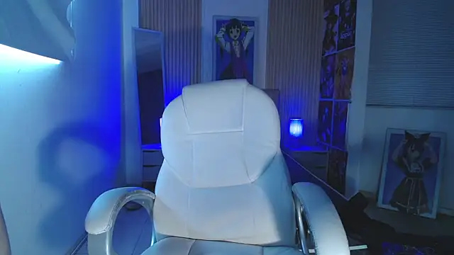 kittyhouse hs online show from December 2025 09:21:02 PM