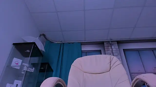 SinCityLiz online show from April 2026 07:58:01 PM