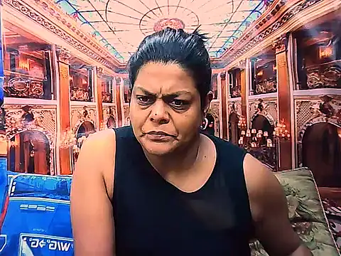 indianCherryPie online show from November 2025 05:29:02 AM