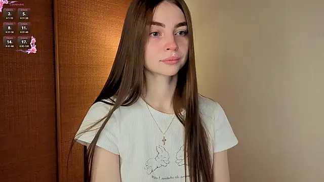 MaryJacksoon online show from October 2025 07:45:01 AM