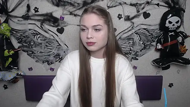 LaraPika online show from October 2025 05:08:02 PM