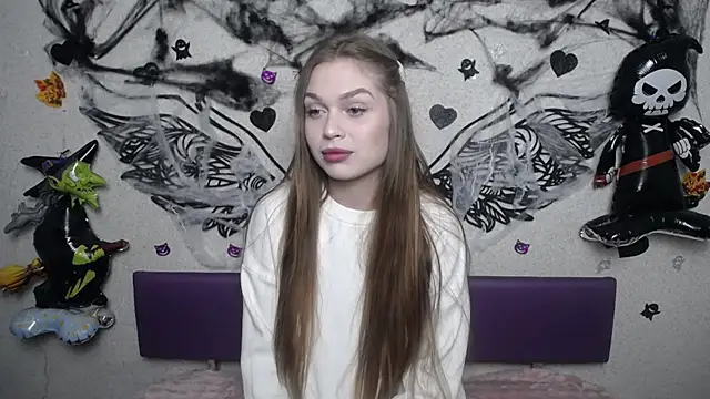 LaraPika online show from November 2025 06:07:02 PM