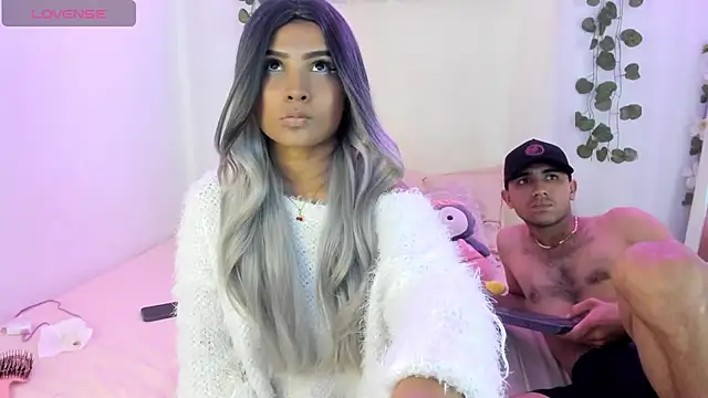 Snapshot of catalina_and_roger chatting on October 2025 08:20:01 PM catalina and roger online show from October 2025 08:20:01 PM