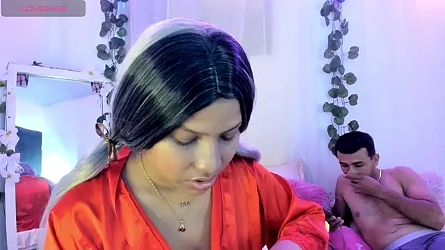 Snapshot of catalina_and_roger chatting on November 2025 08:09:01 PM catalina and roger online show from November 2025 08:09:01 PM