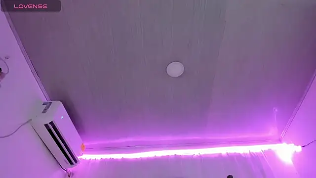 Snapshot of catalina_and_roger chatting on November 2025 08:52:02 PM catalina and roger online show from November 2025 08:52:02 PM