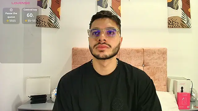 Amadeo Wild online show from February 2026 01:18:01 PM