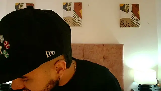 Amadeo Wild online show from March 2026 01:44:01 PM