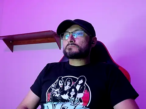 Jhonnydickinson online show from October 2025 11:58:01 PM