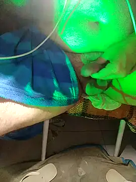 Leocesar37 online show from April 2026 05:08:02 AM