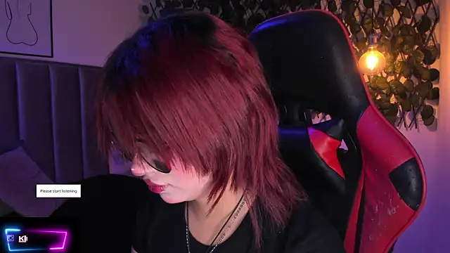 Kitty Gang online show from November 2025 02:12:01 AM