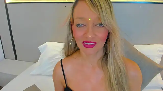 emma collson online show from September 2025 02:33:01 AM