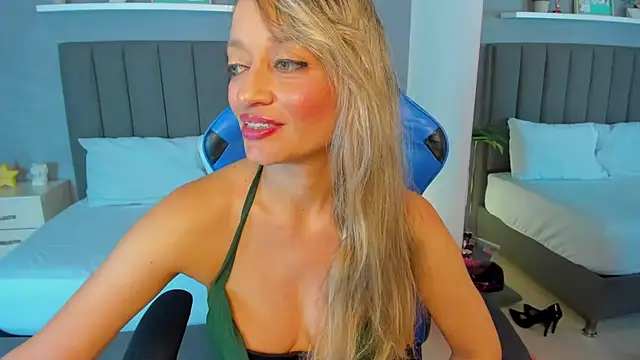 emma collson online show from October 2025 03:04:01 AM