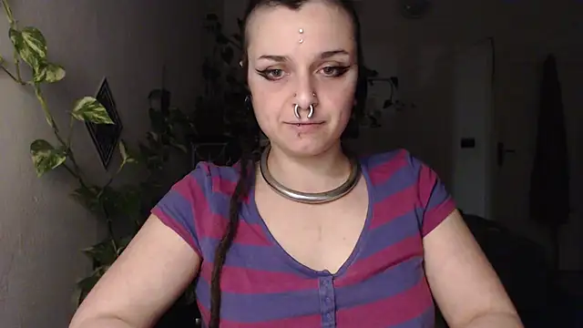 kinkyspirali online show from February 2026 06:18:01 PM