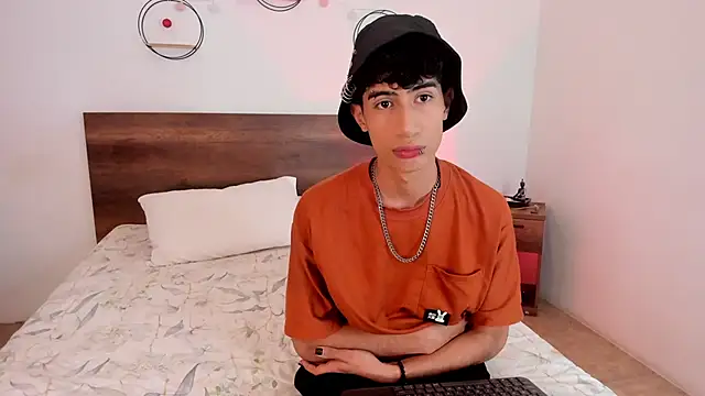 novaybrian online show from December 2024 04:37:02 AM