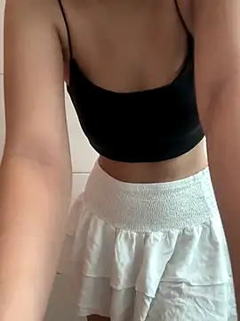 Pinkoficial online show from September 2025 04:18:01 PM