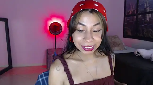 selene gils online show from March 2025 05:11:01 AM