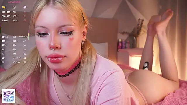 ZaraDudley online show from April 2026 08:00:02 PM