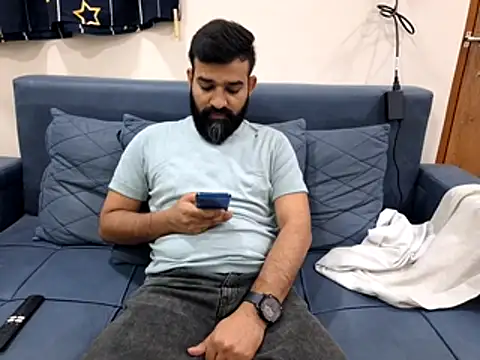 Snapshot of Fun_Guuy chatting on November 2025 12:15:02 PM Fun Guuy online show from November 2025 12:15:02 PM