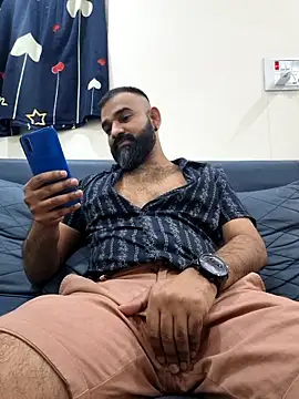 Snapshot of Fun_Guuy chatting on November 2025 06:10:01 PM Fun Guuy online show from November 2025 06:10:01 PM