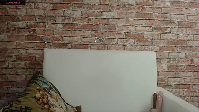 Stefania Star  online show from April 2026 01:06:02 AM